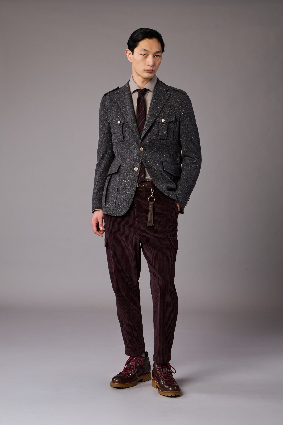 LOOK 03