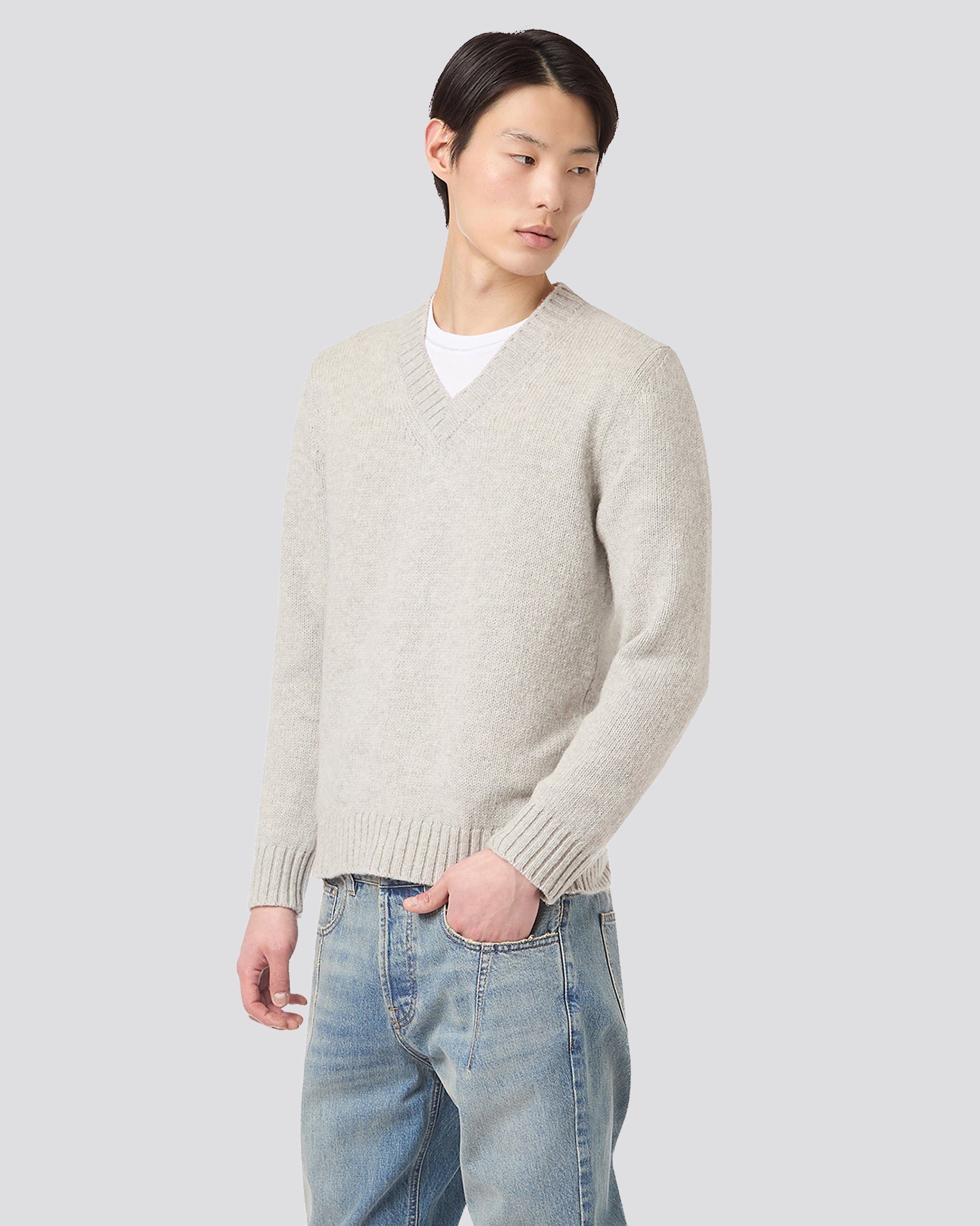 V-NECK SWEATER
