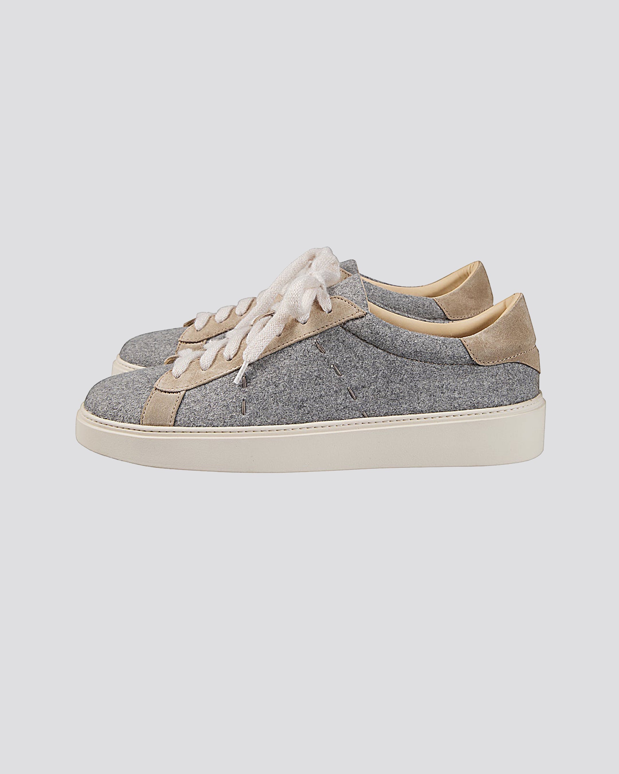 SNEAKERS SHOE