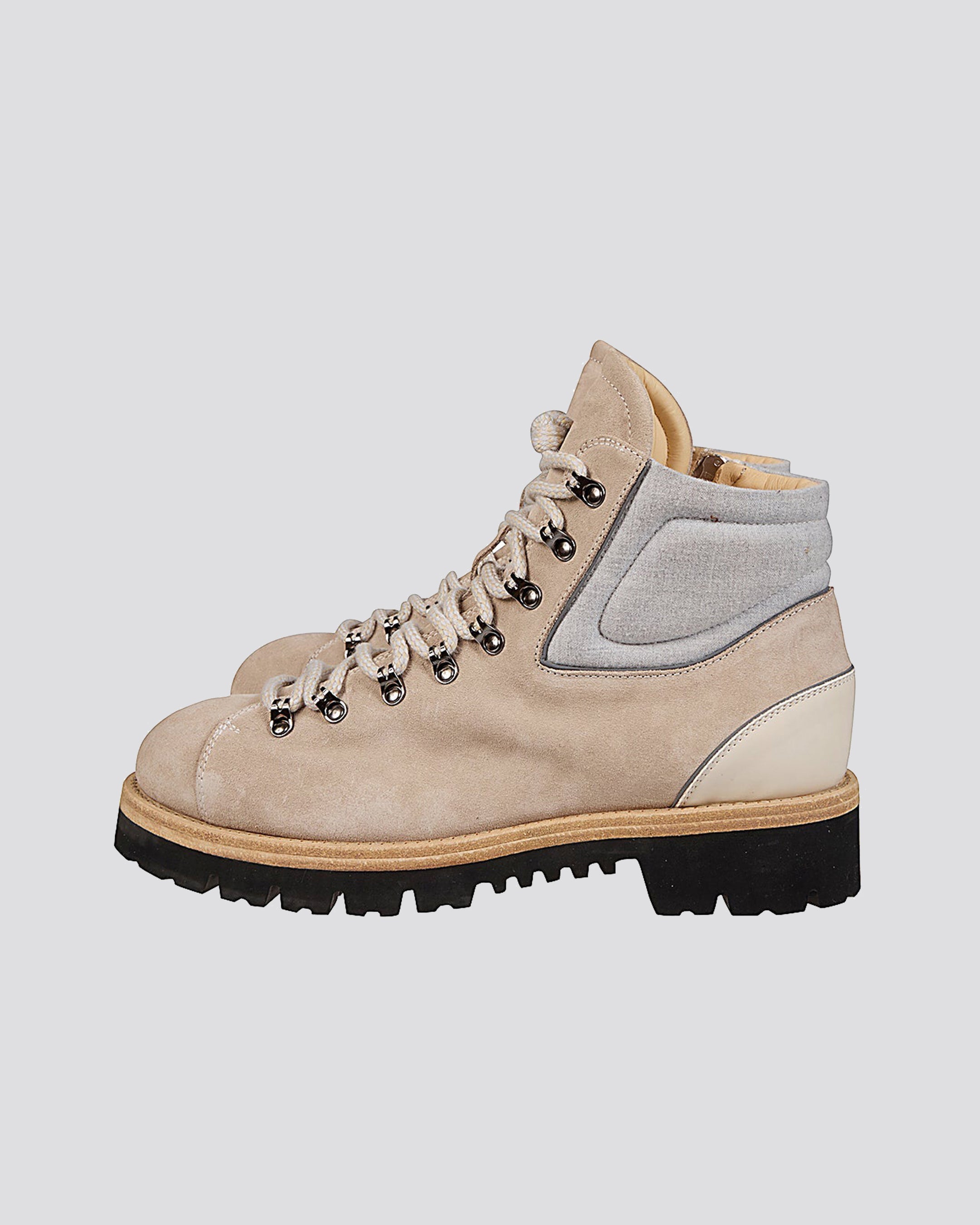 ROCK CLIMBING SHOE