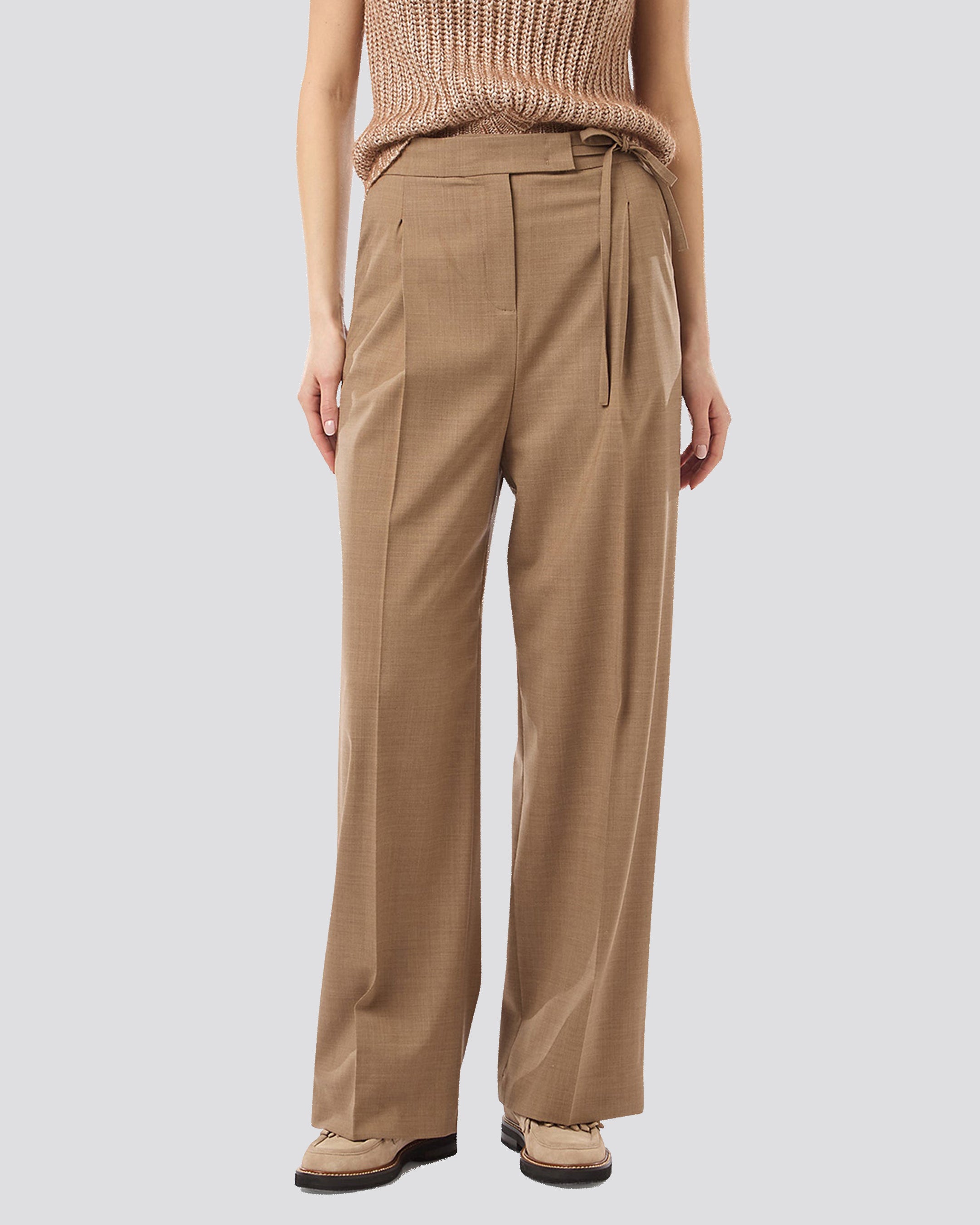 TROUSERS WITH LACE