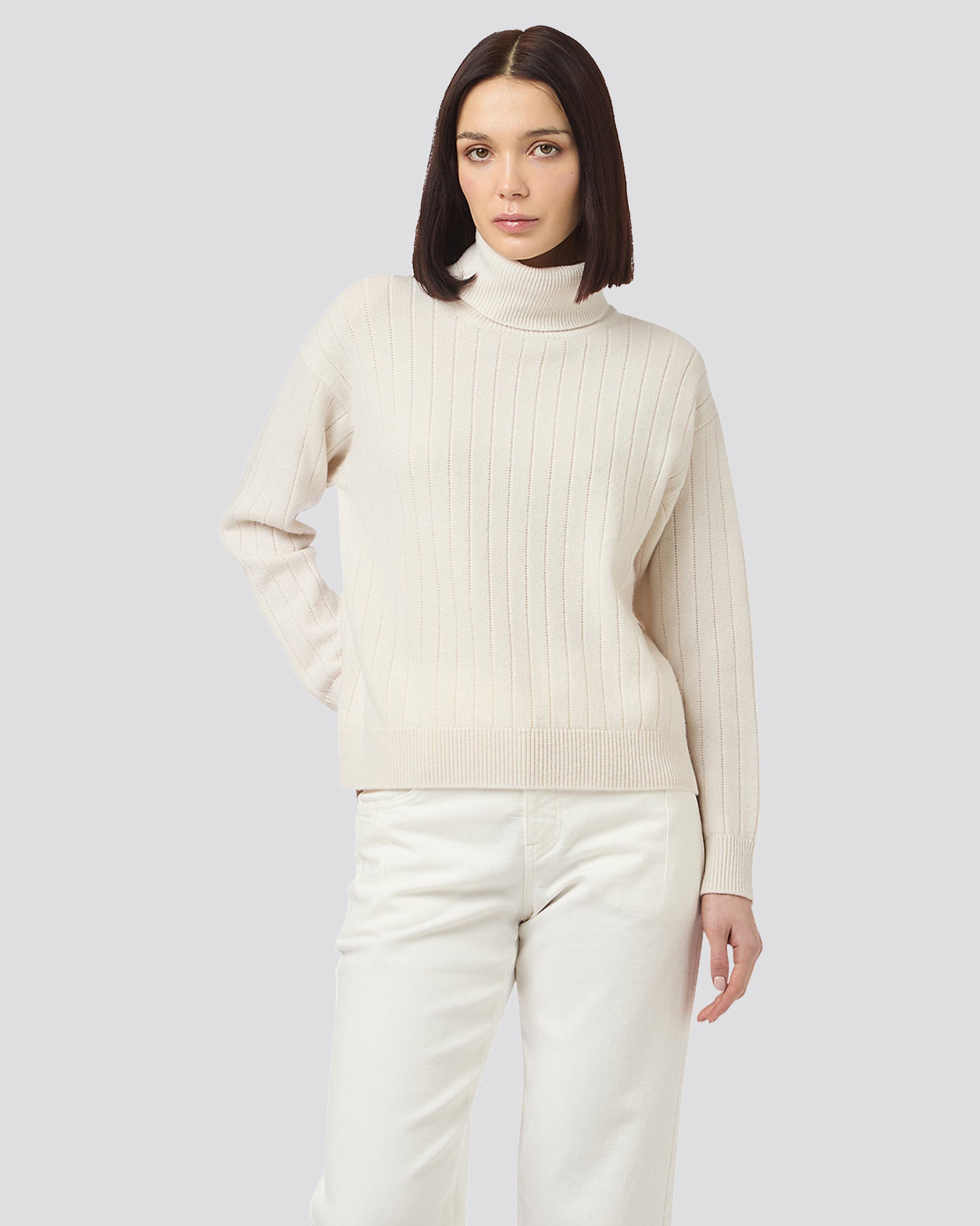 RIBBED TURTLENECK SWEATER