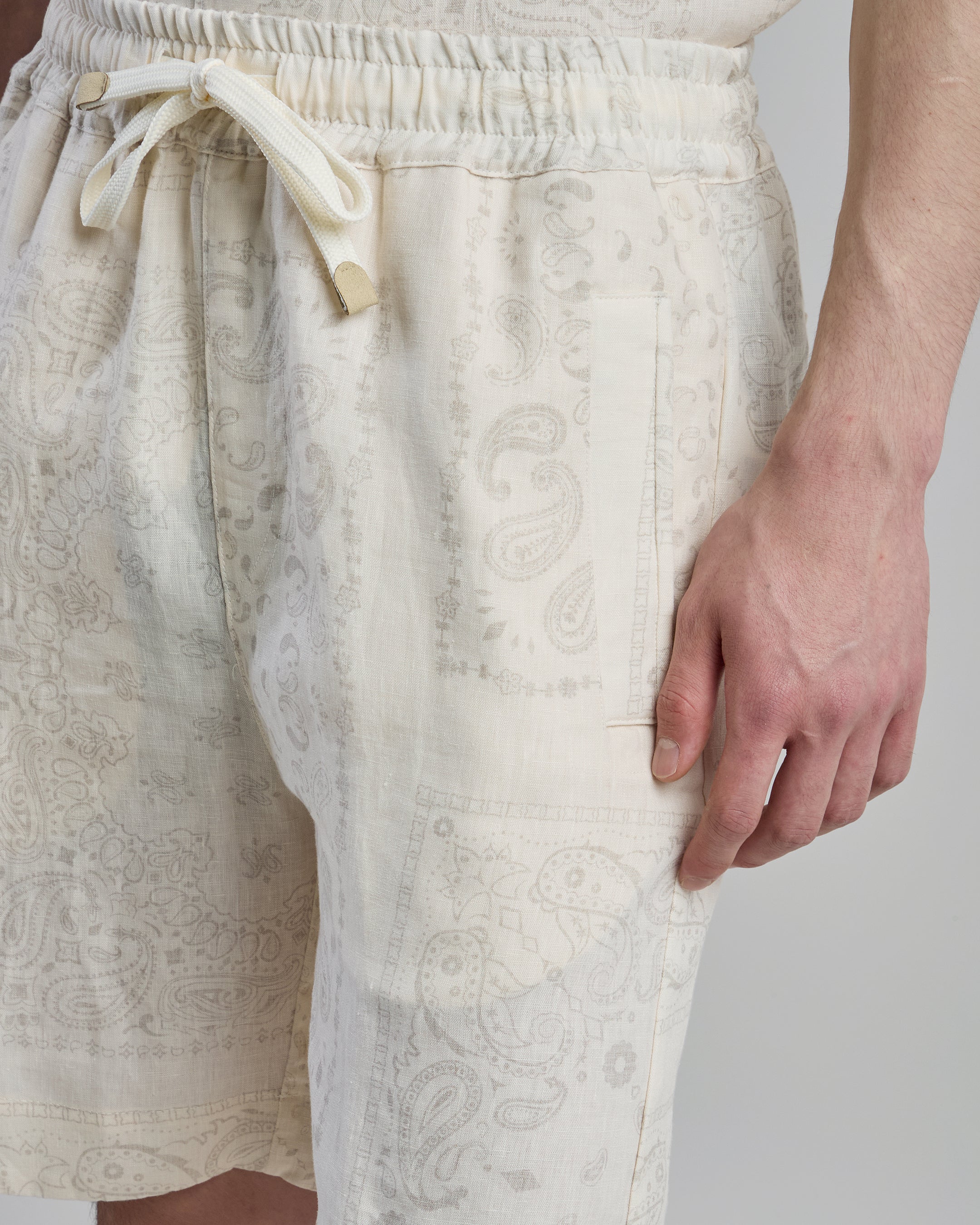 Men's Relaxed Fit 100% Linen Athletic Bermuda Shorts