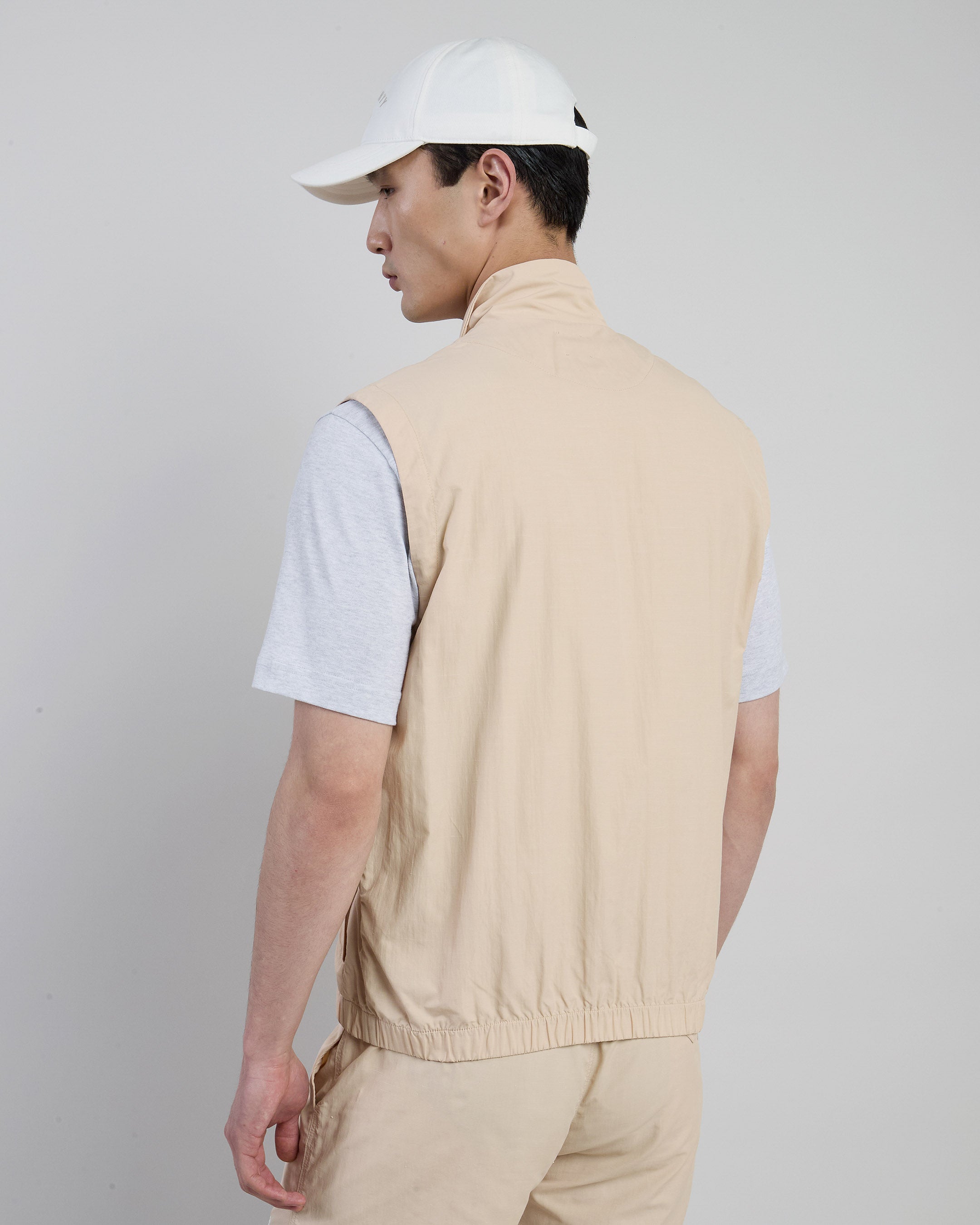 Men's Technical Fabric and Silk Full-Zip Vest