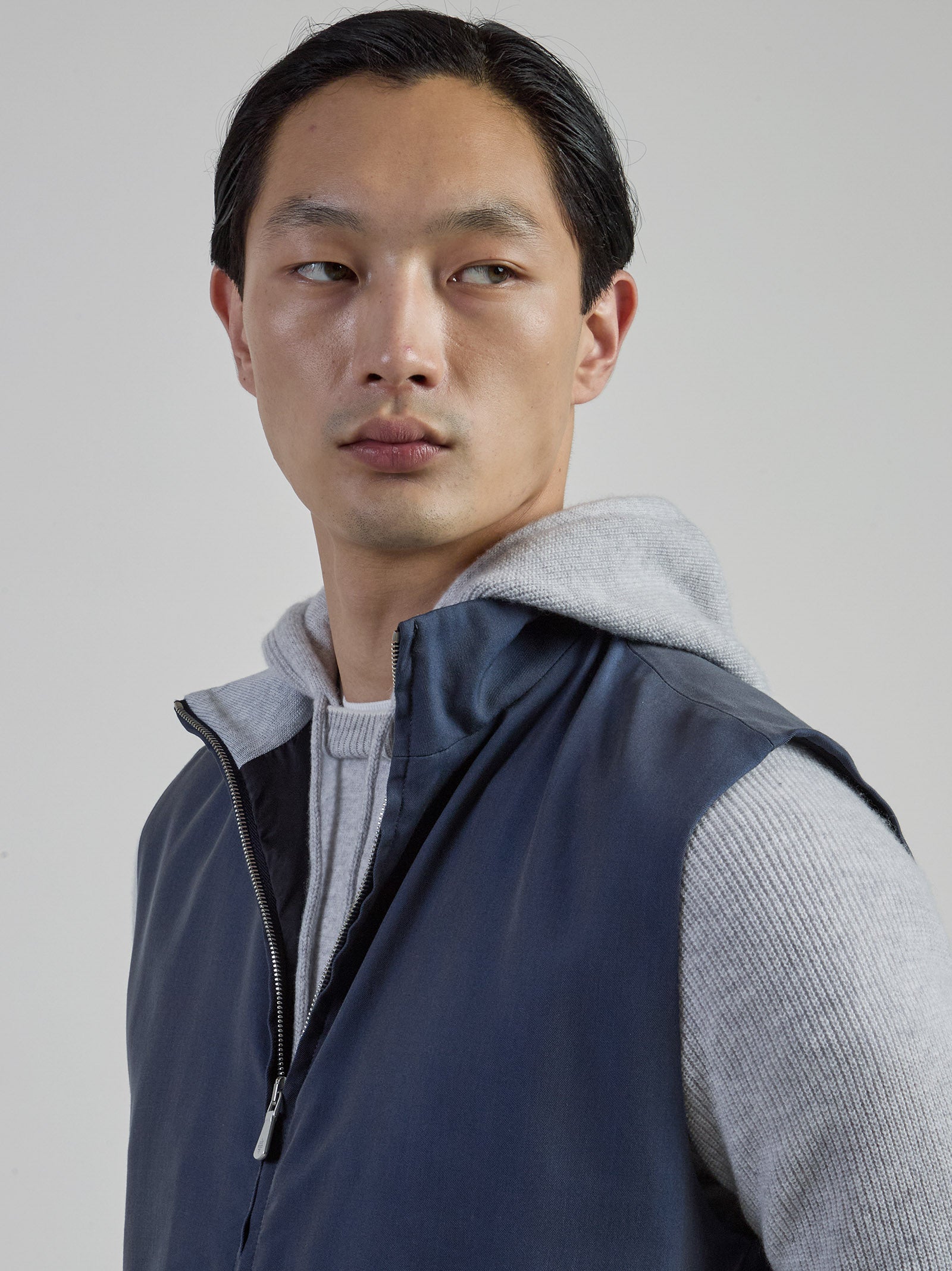 Men's Full-Zip 100% Silk Vest with Stand-Up Collar