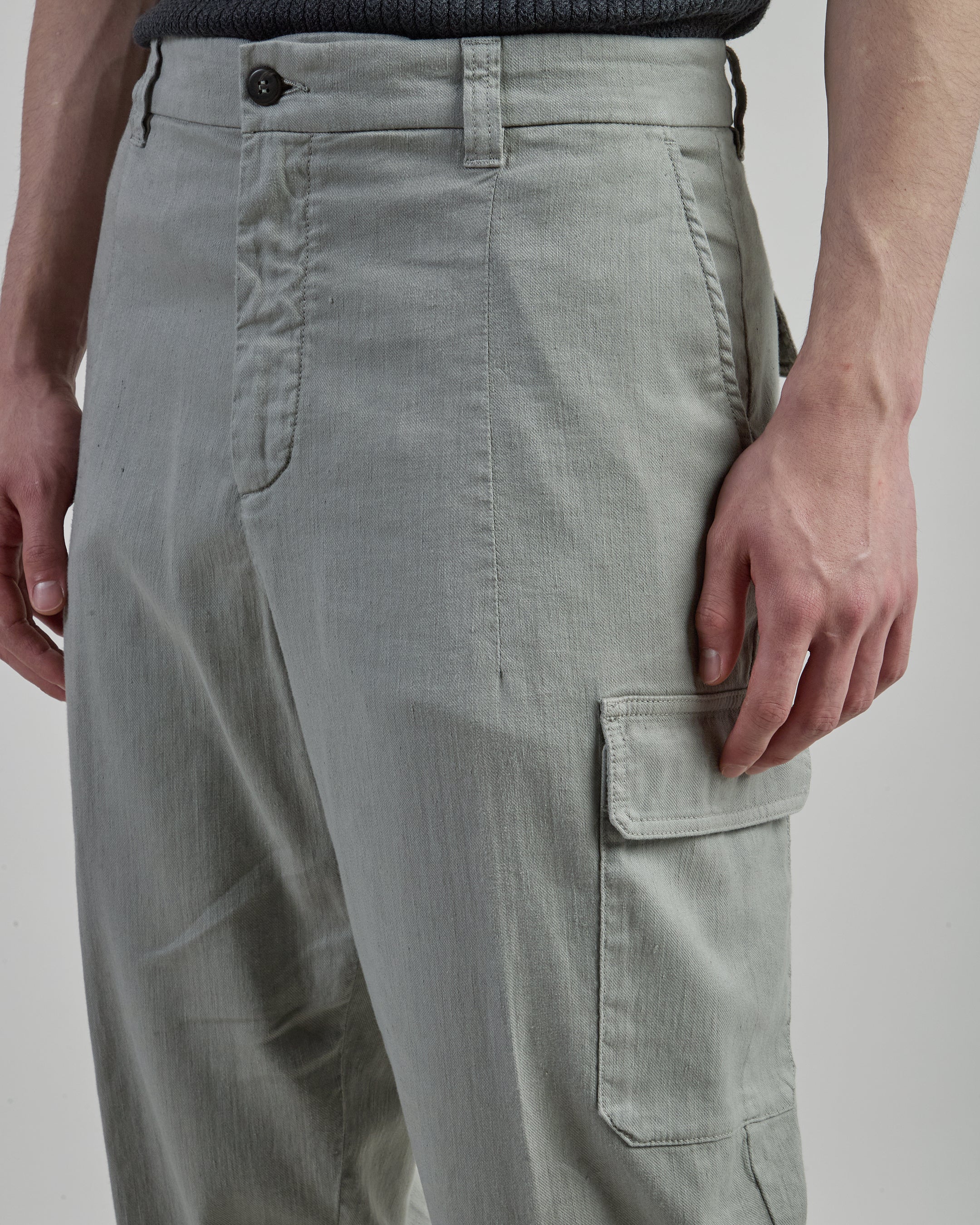 Men's Relaxed Fit Cargo Trousers in Cotton and Linen Blend