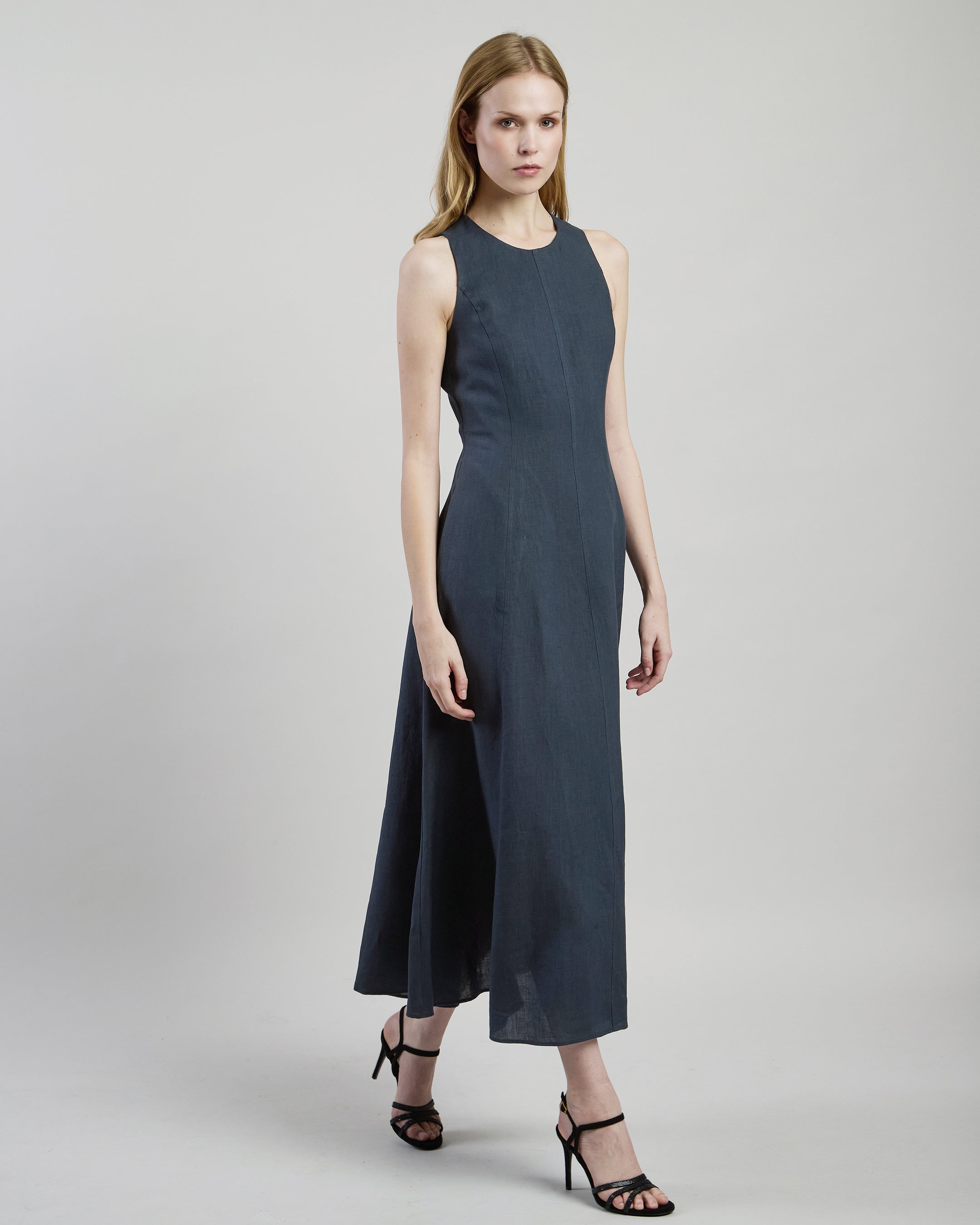 Women's Sleeveless Maxi Dress in 100% Pure Linen