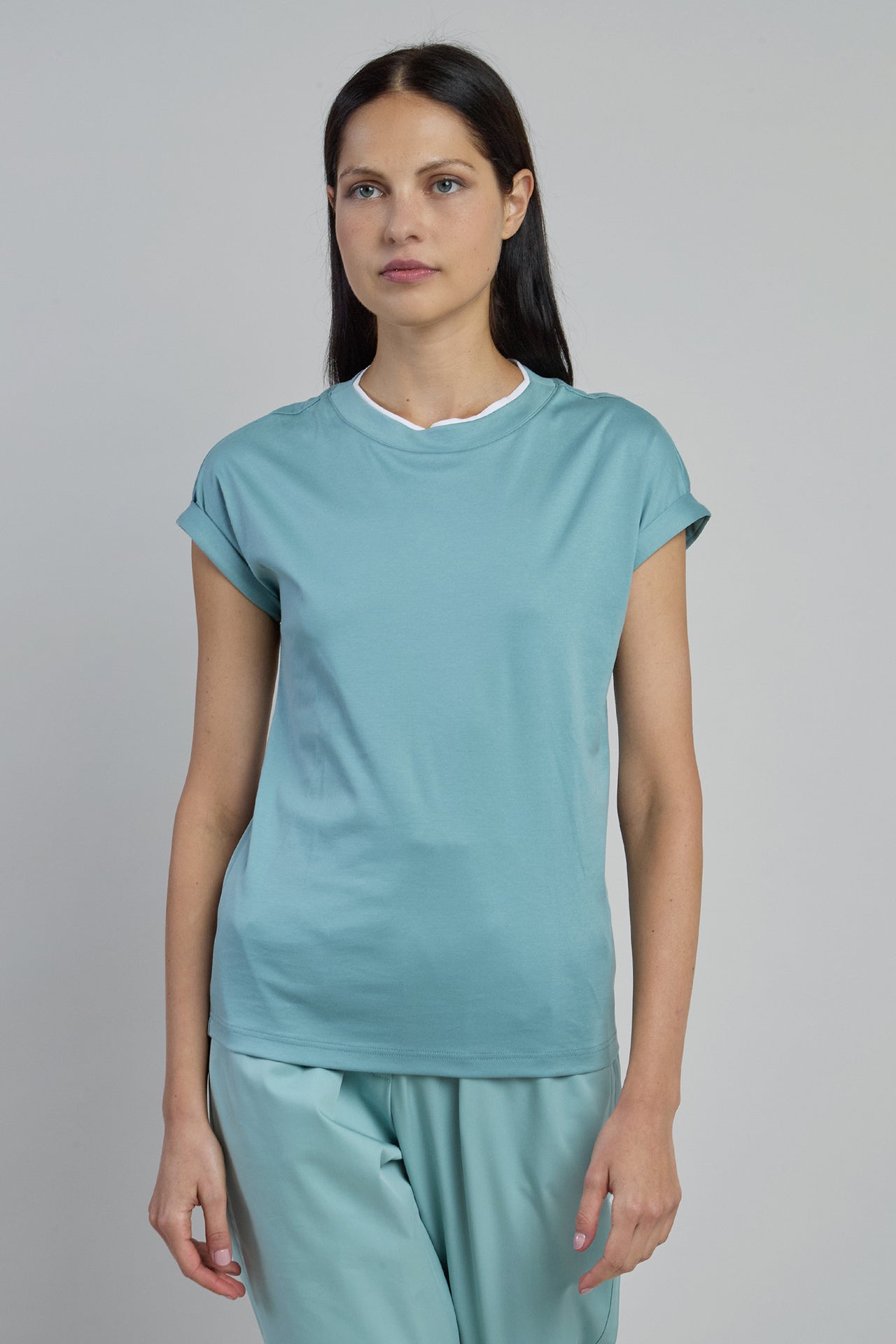 Women's Crew Neck T-Shirt in Soft Premium Cotton