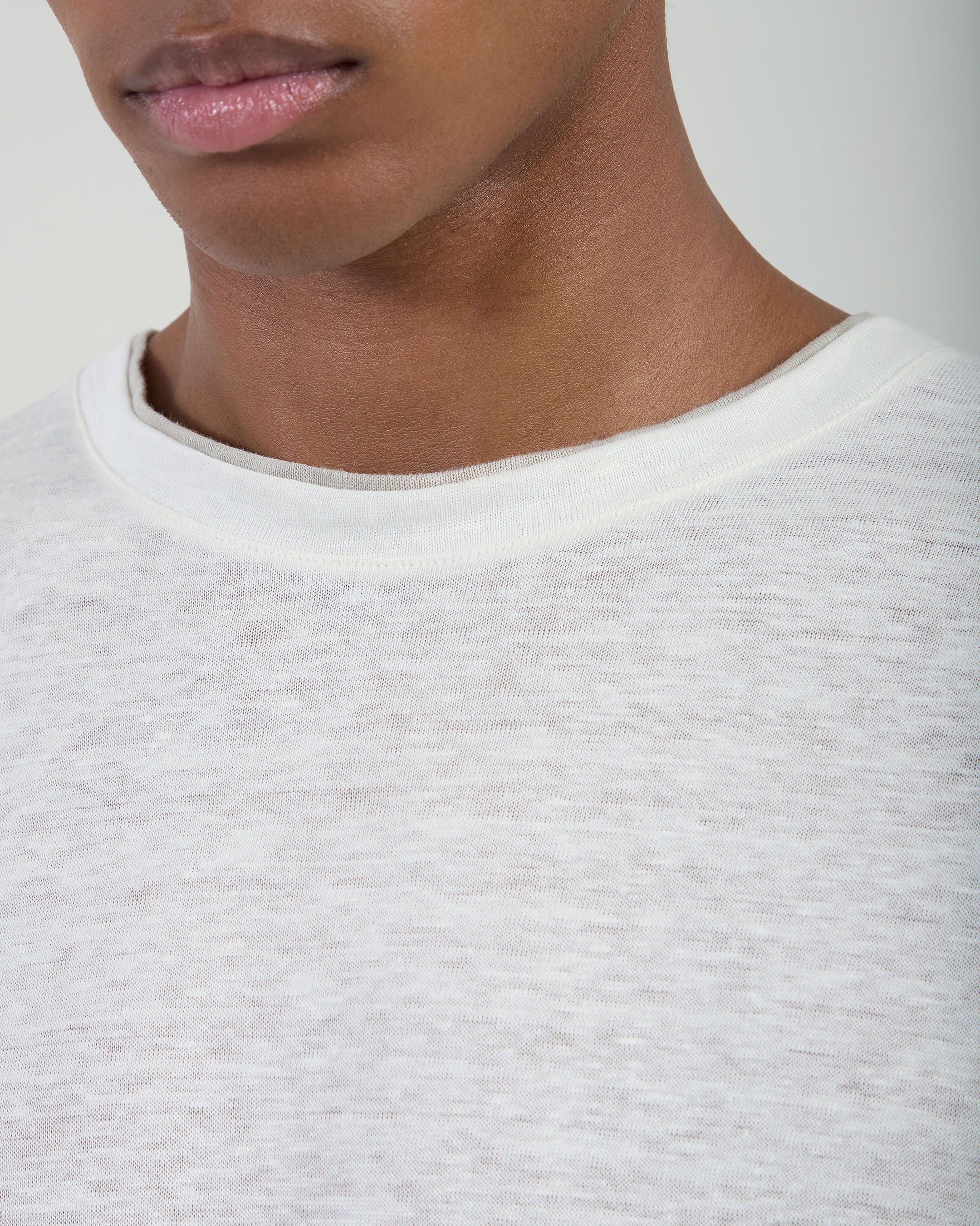 T-SHIRT GIROCOLLO LINO