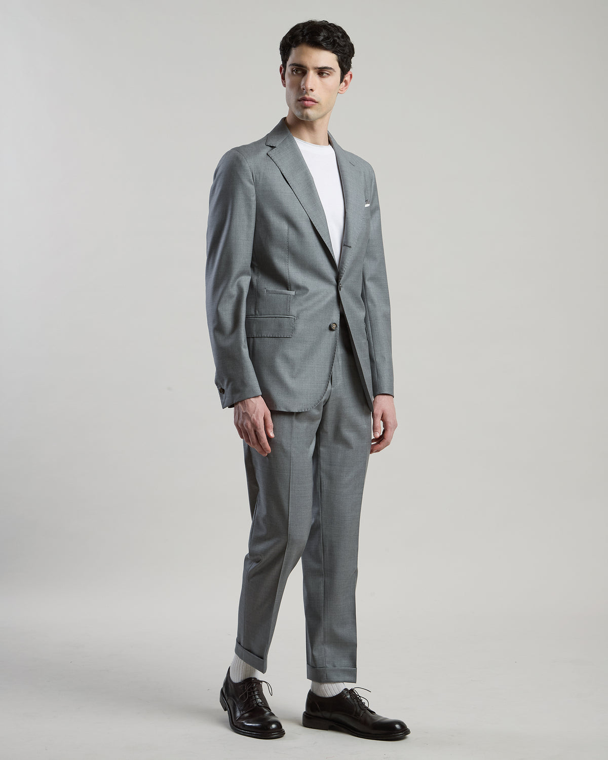 SINGLE-BREASTED WOOL SUIT