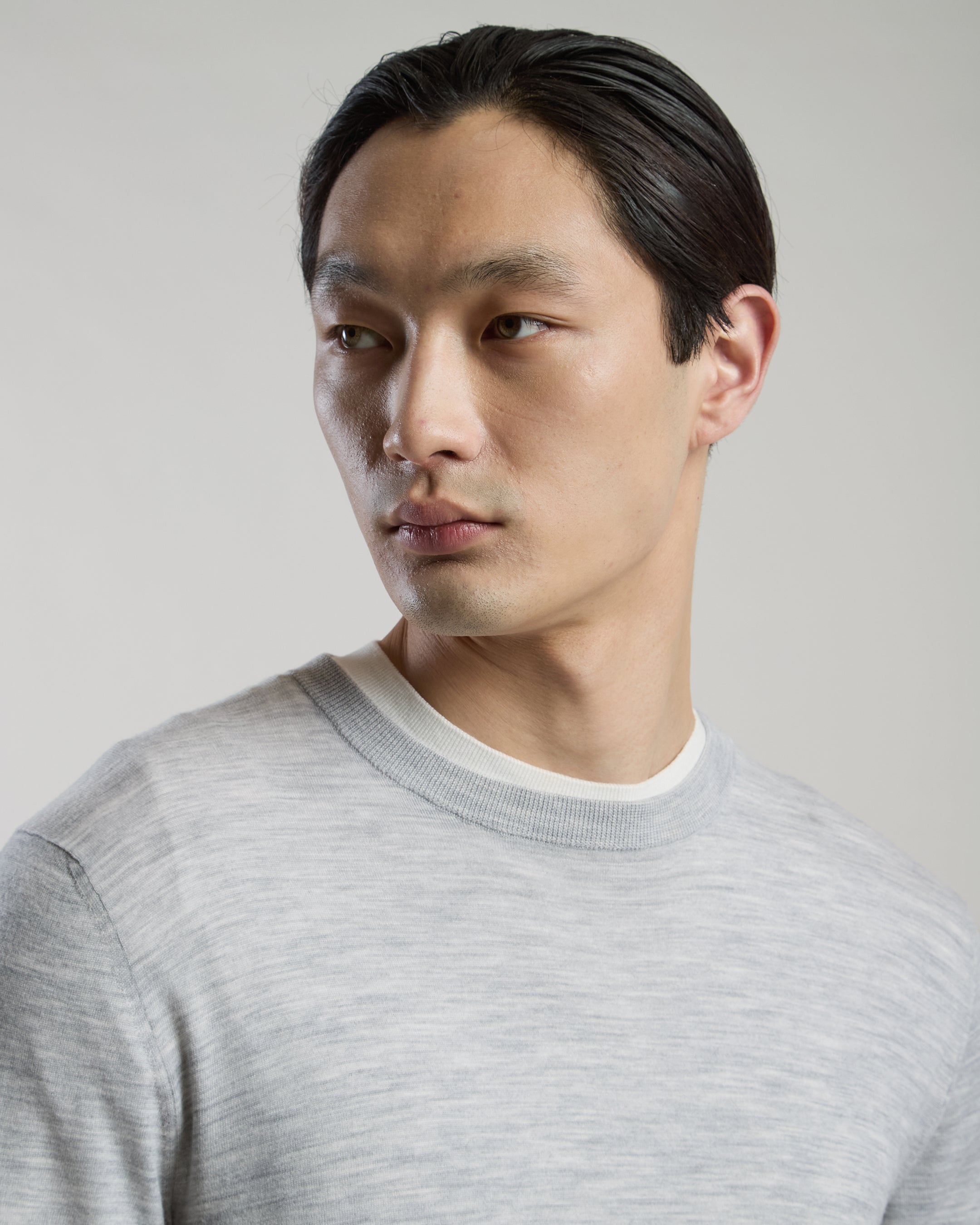 CREW NECK SWEATER