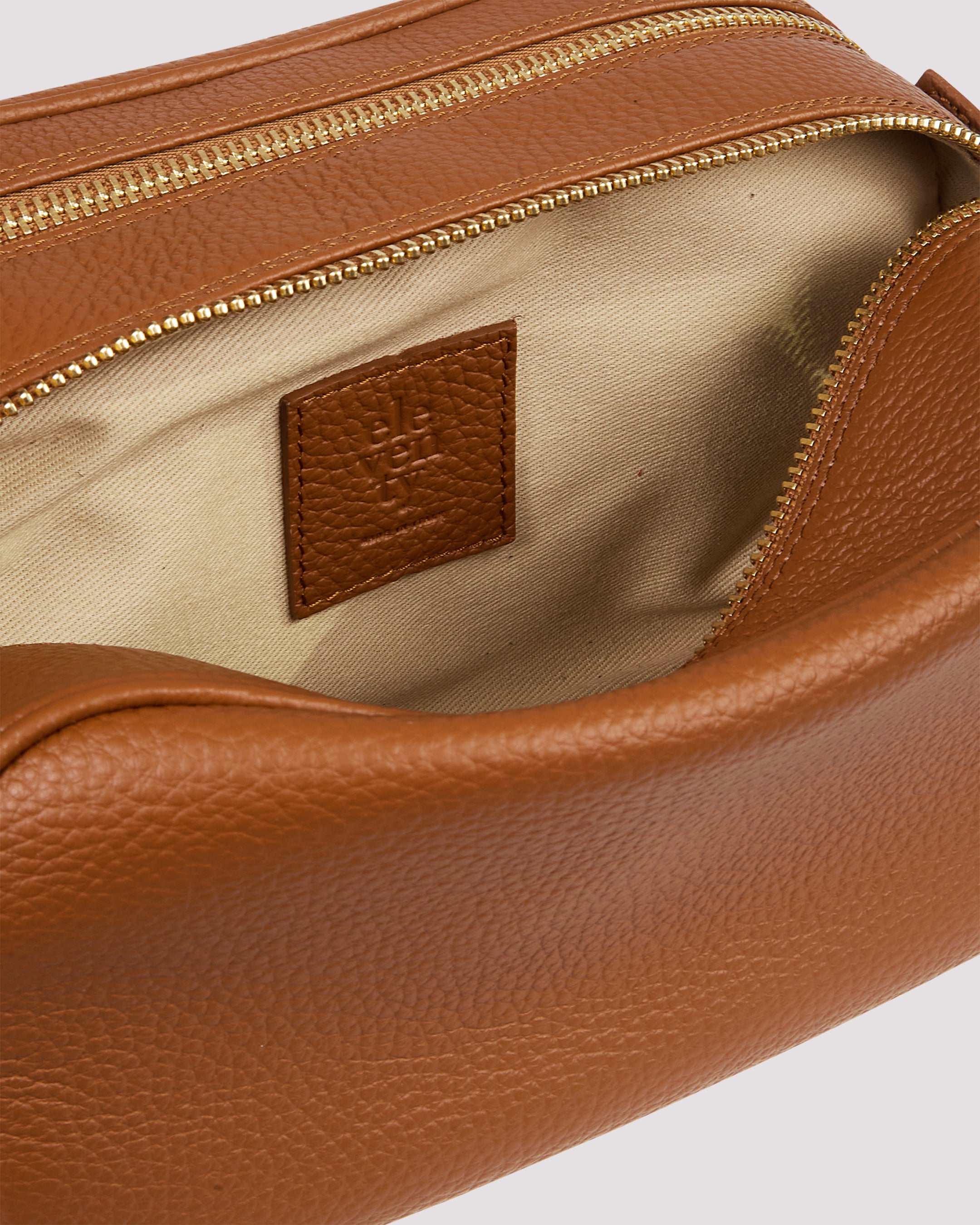LEATHER BEAUTY BAG - 2