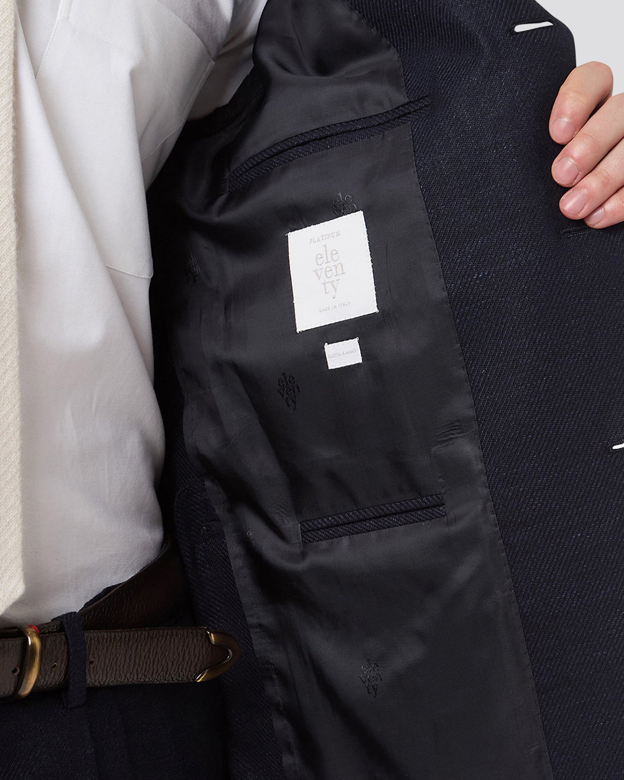 SINGLE BREASTED SUIT WITH PENCED PANTS