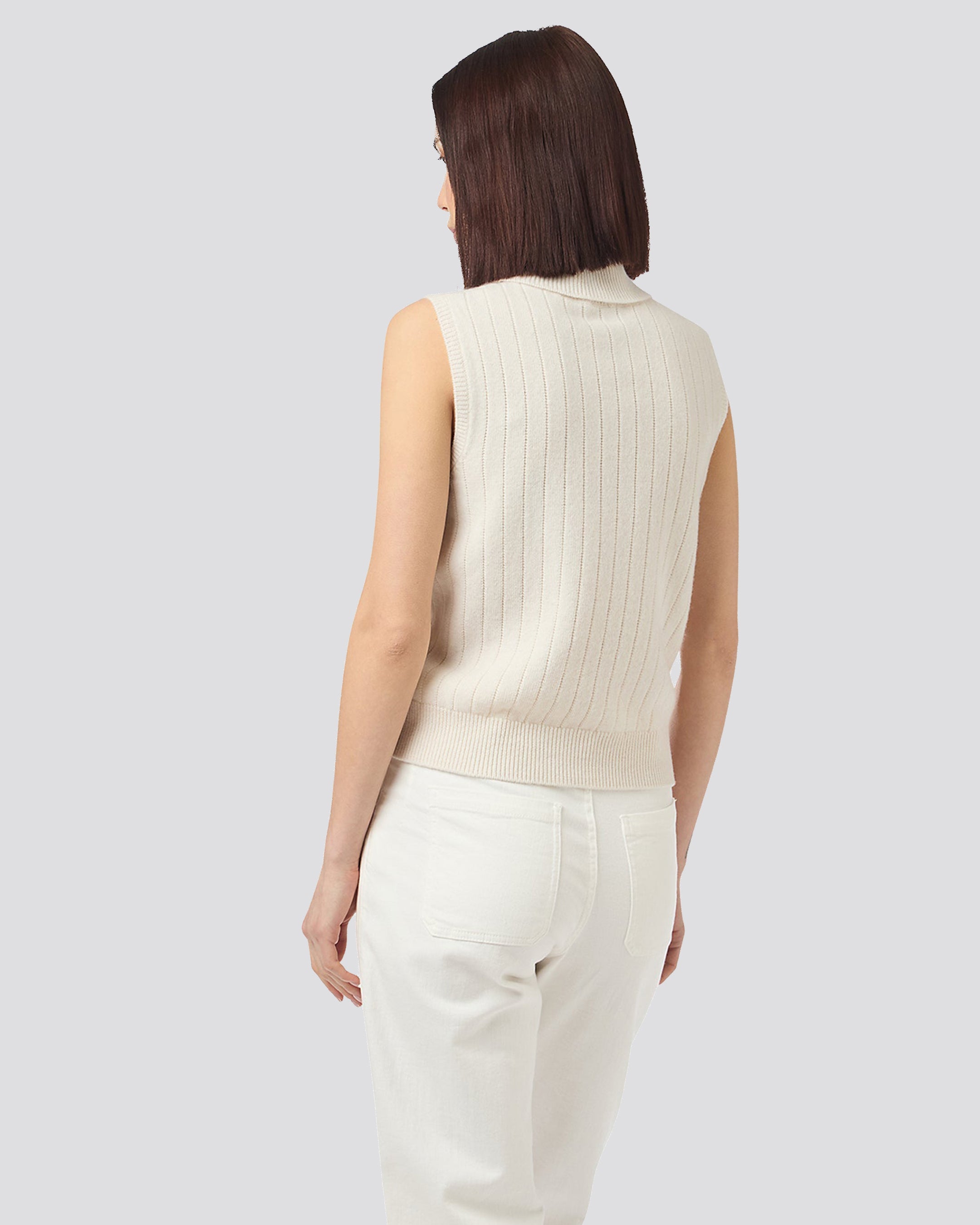 RIBBED SLEEVELESS SWEATER