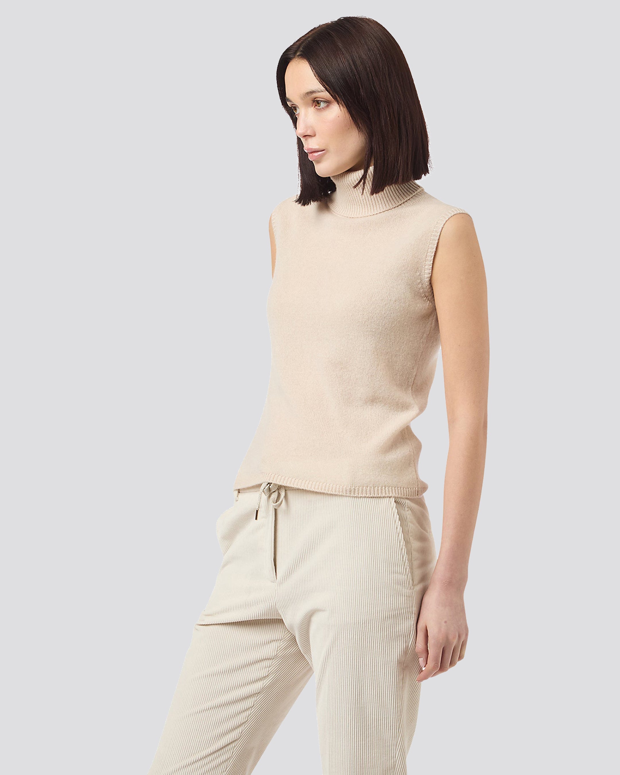 SLEEVELESS GAUZE SWEATER alternative