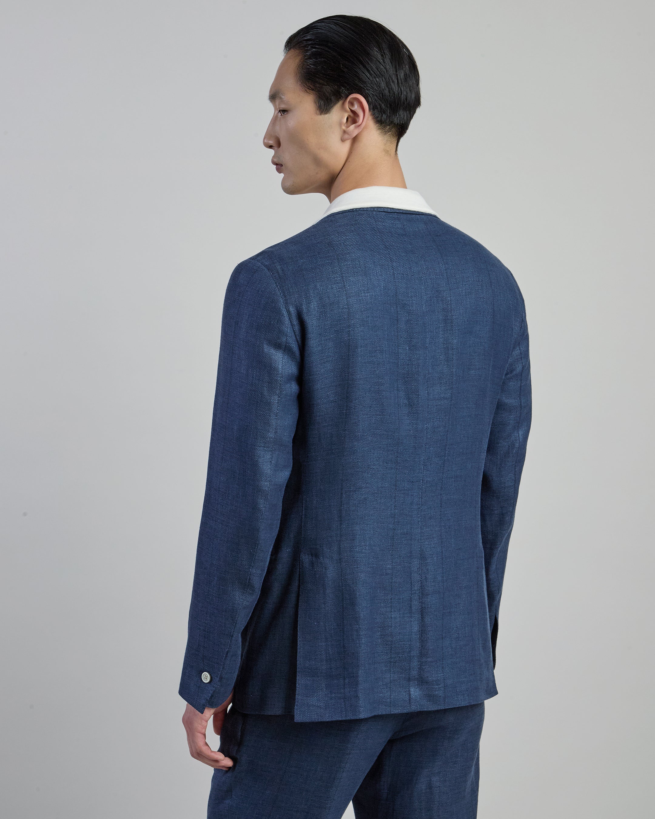 Men's Single-Breasted Linen Wool and Silk Suit alternative