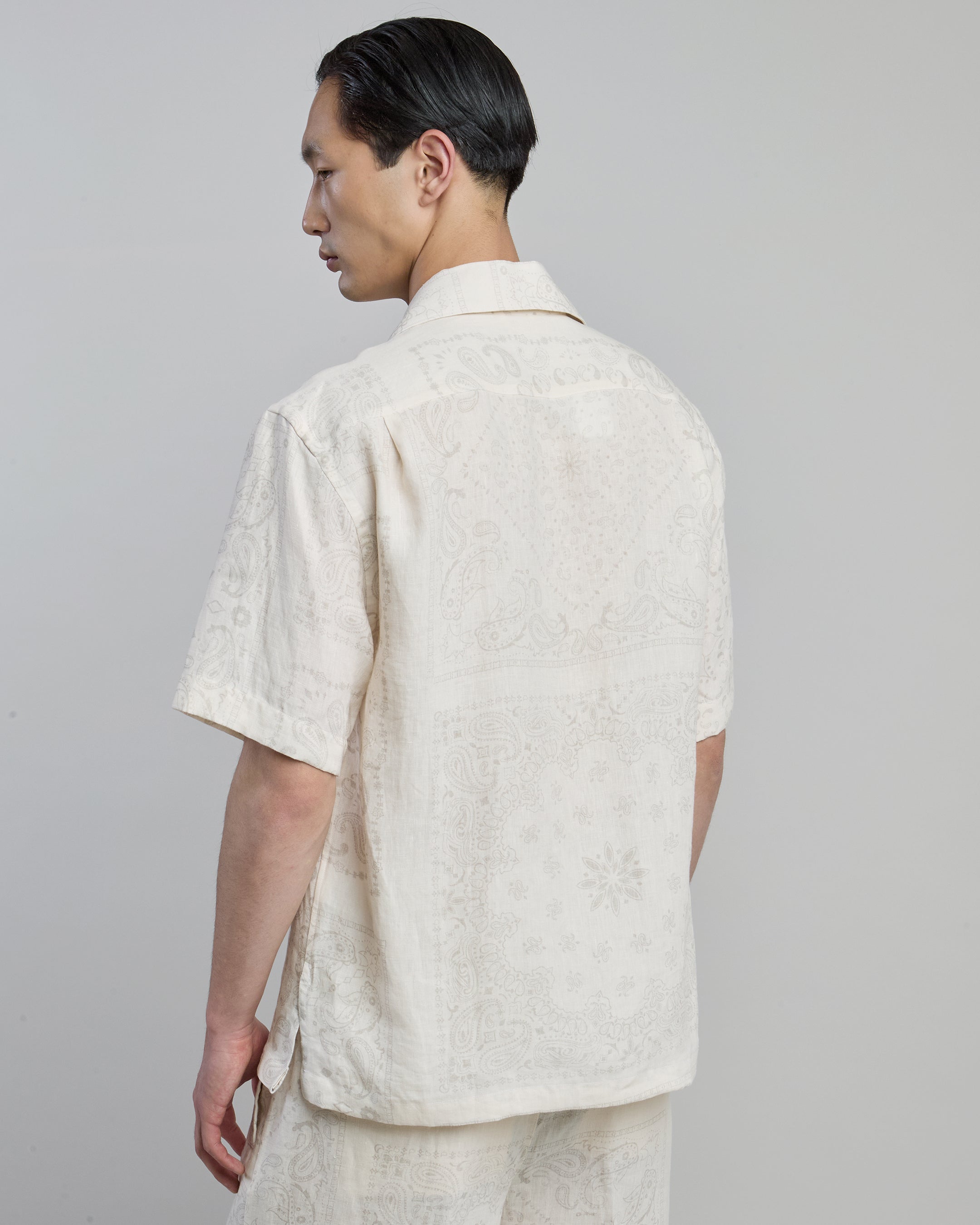 Men's Short Sleeve Paisley Linen Bowling Shirt - 2