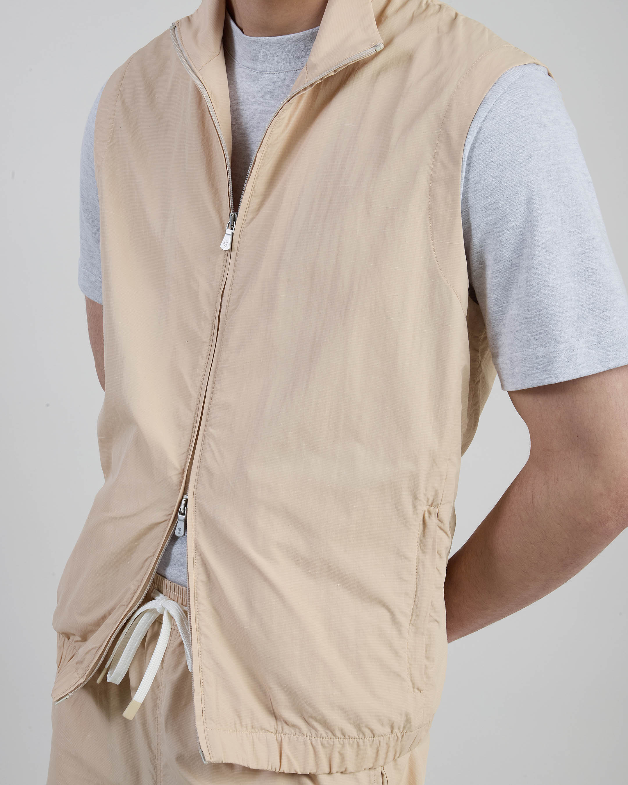 Men's Technical Fabric and Silk Full-Zip Vest - 3