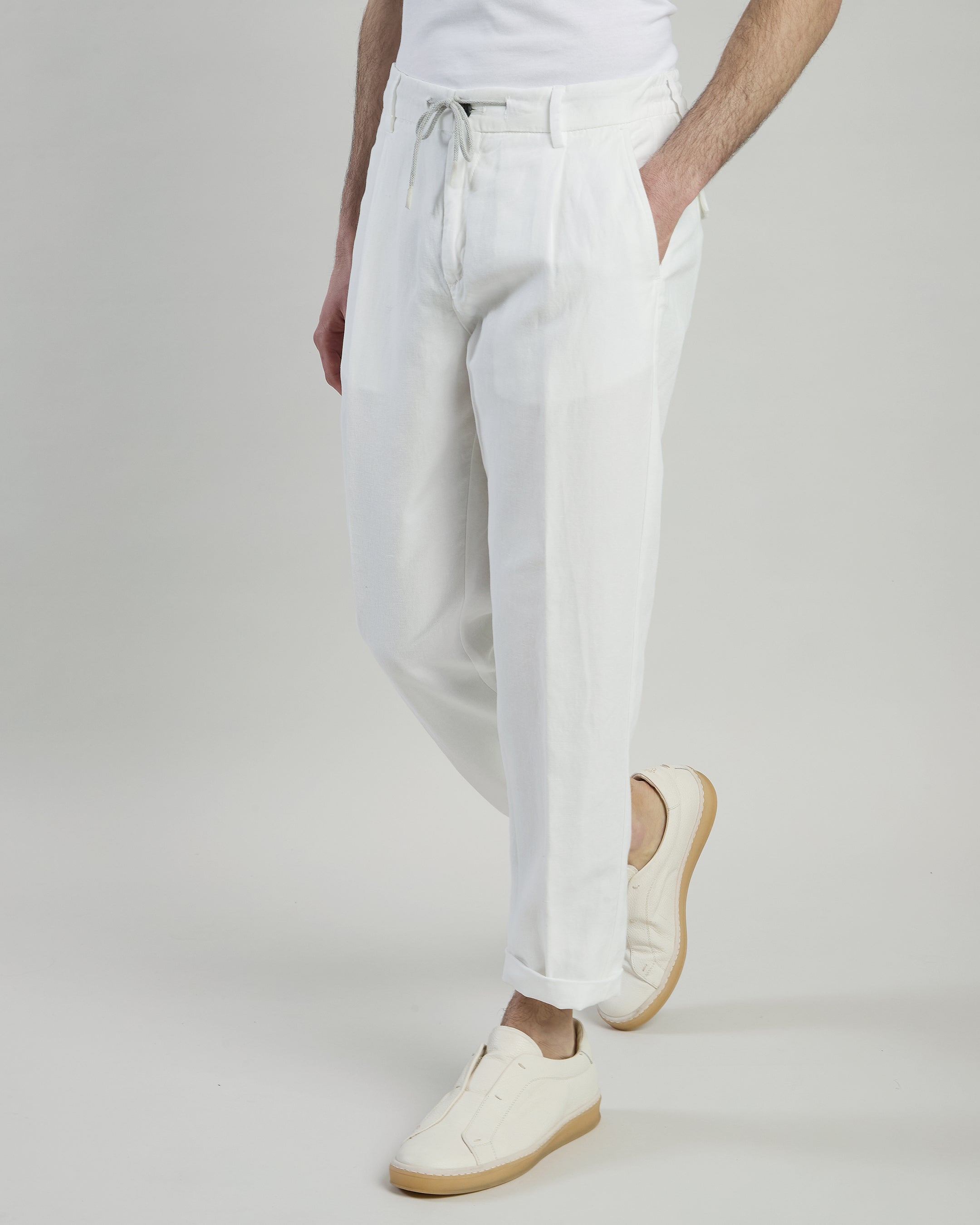 Men's Garment-Dyed Cotton Linen Pleated Joggers - 1