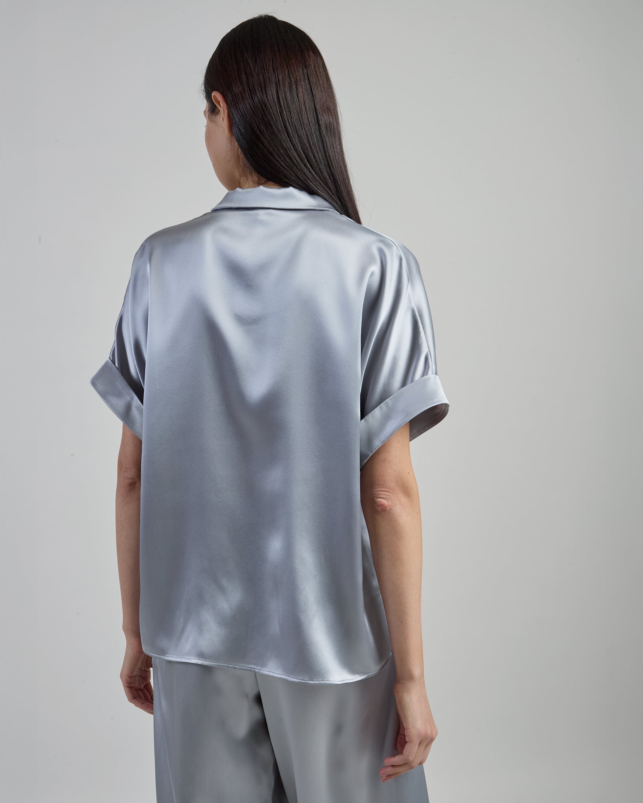 Women's Short Sleeve Silk Shirt with Bowling Collar - 2