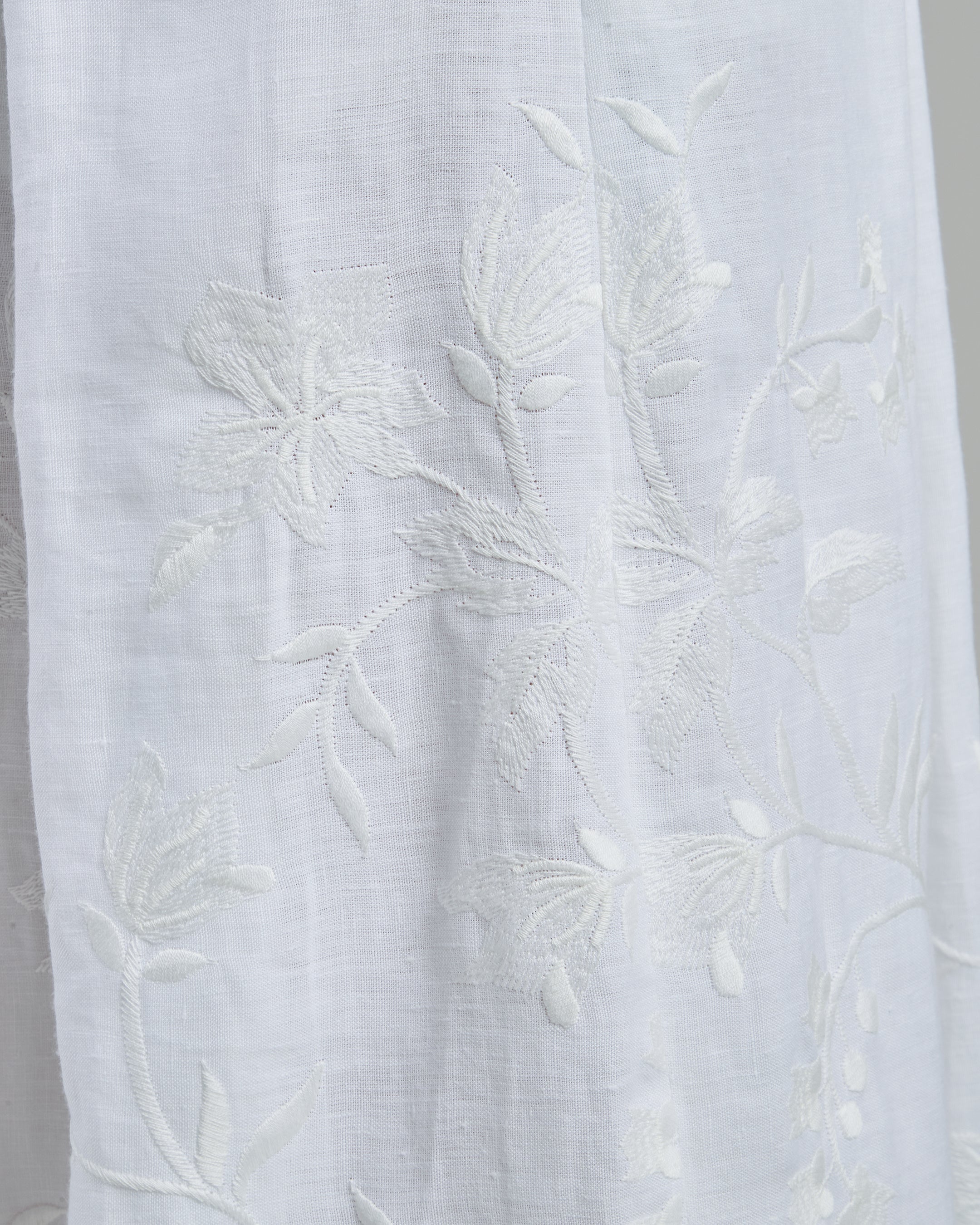 Long Linen Skirt with Floral Embroidery and Side Slit - 4