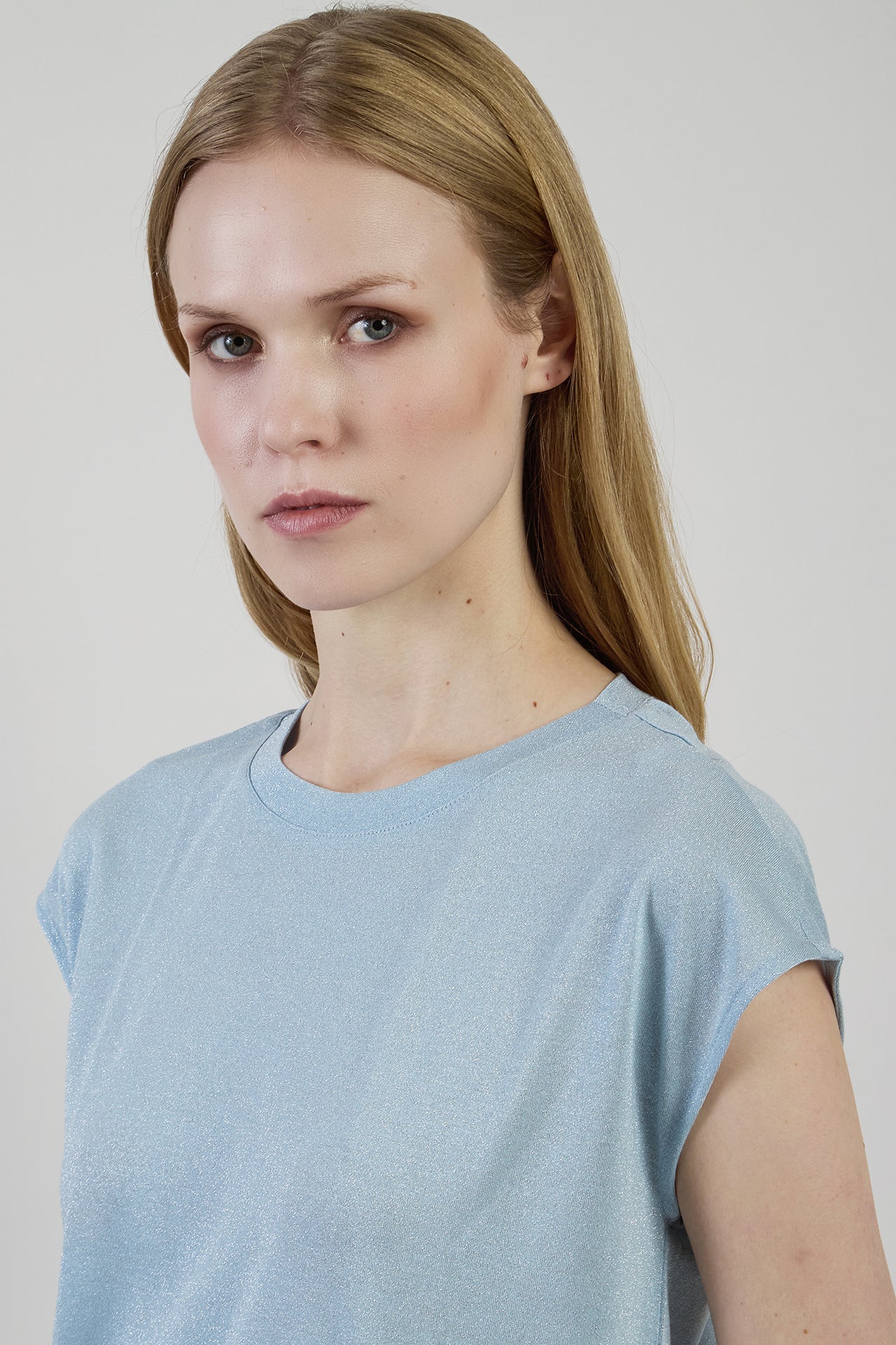 Women's Metallic Jersey Sleeveless Crew Neck T-Shirt