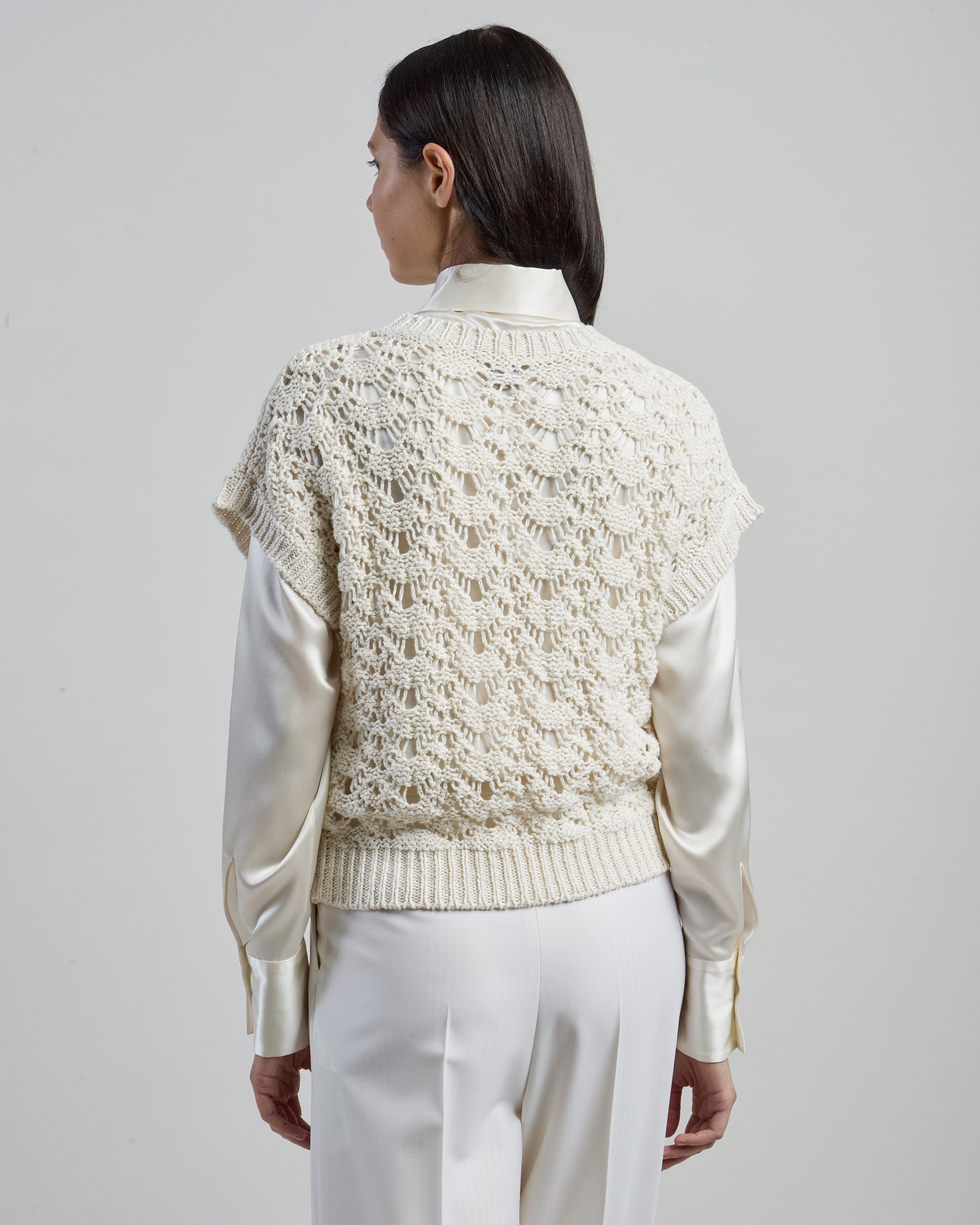 Women's Linen and Silk Sleeveless Micro-Bouclé Sweater alternative
