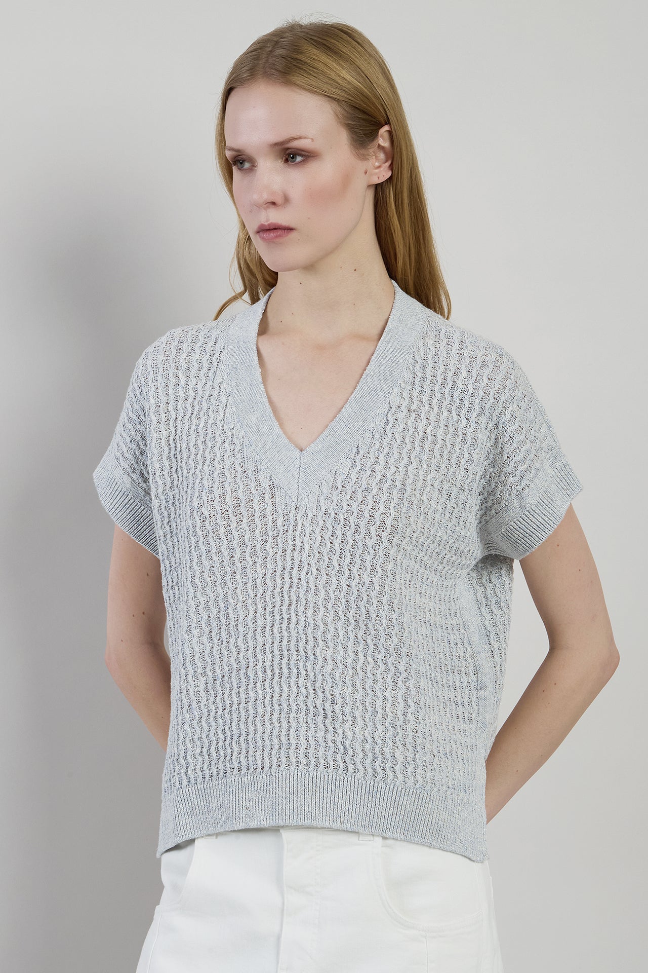 Women's V-Neck Sleeveless Linen Cotton Silk Sweater - 1
