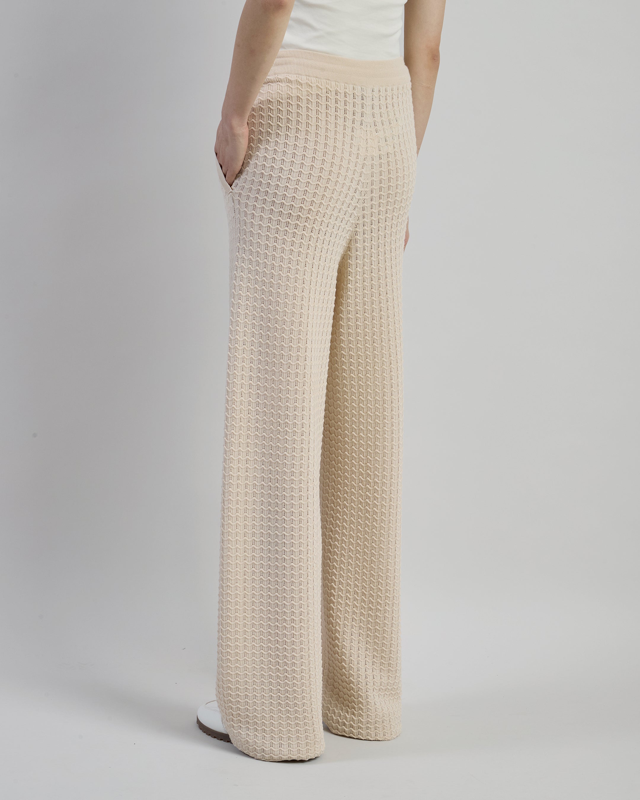 Women's 14 Micron Merino Wool Knit Trousers in Cream - 2