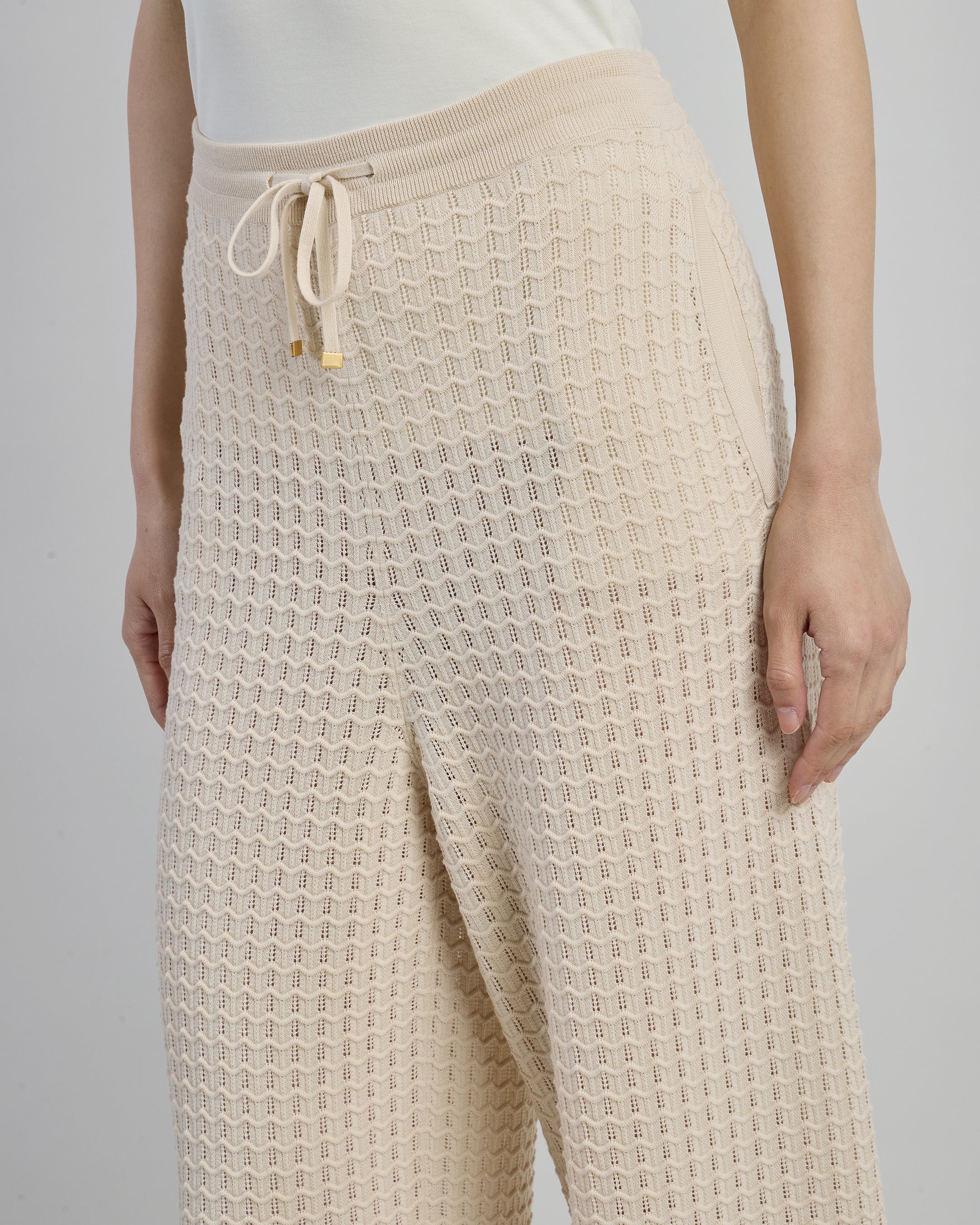 Women's 14 Micron Merino Wool Knit Trousers in Cream - 3