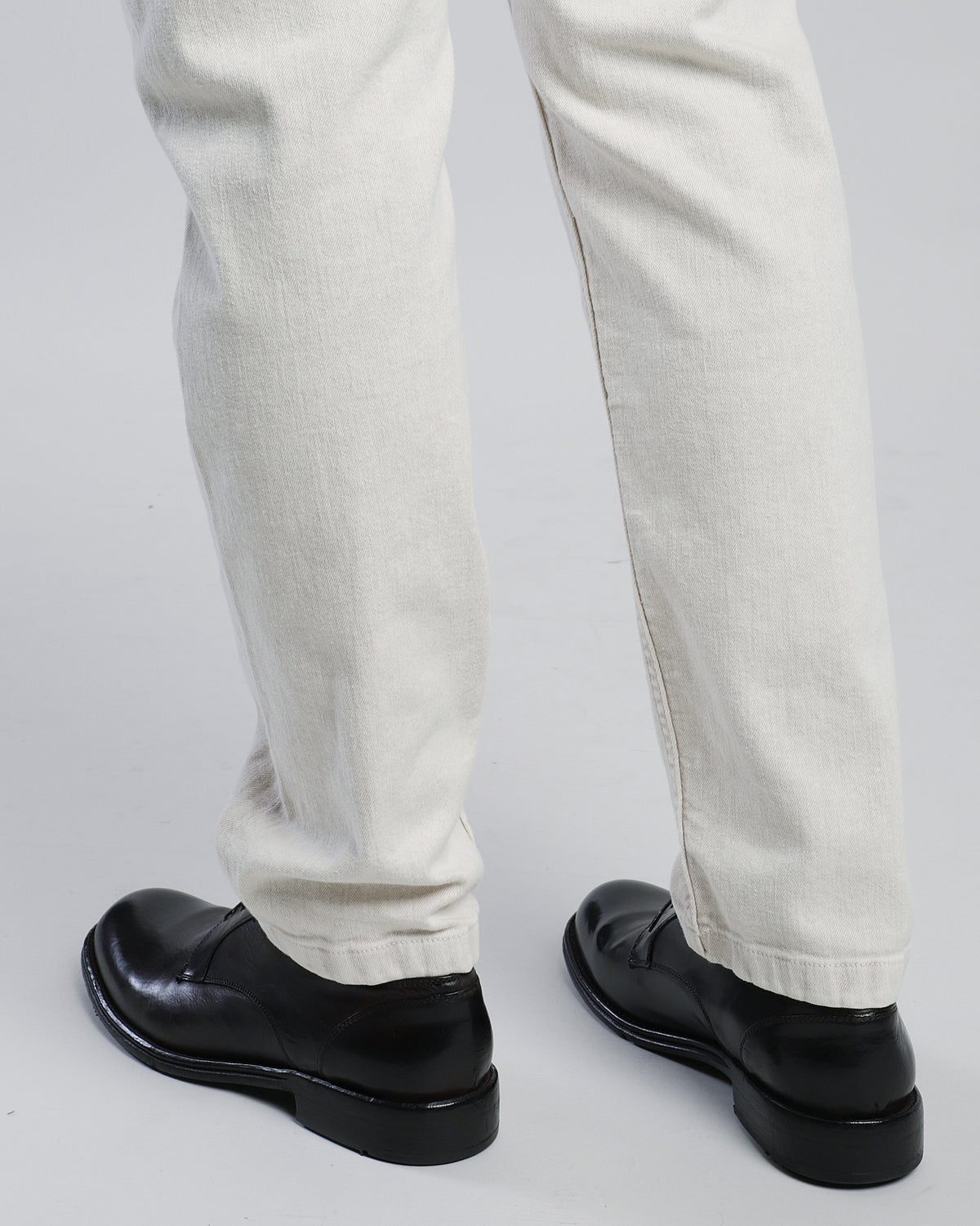 GARMENT-DYED CALFSKIN SHOE - 5