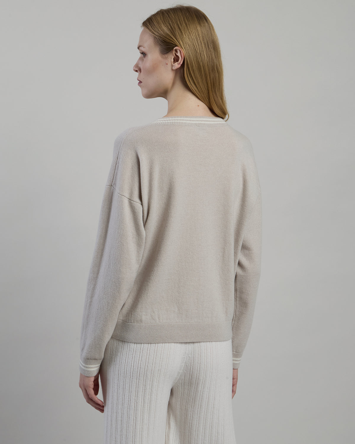 MAGLIA SCOLLO V CASHMERE RIGA TENNIS - 2