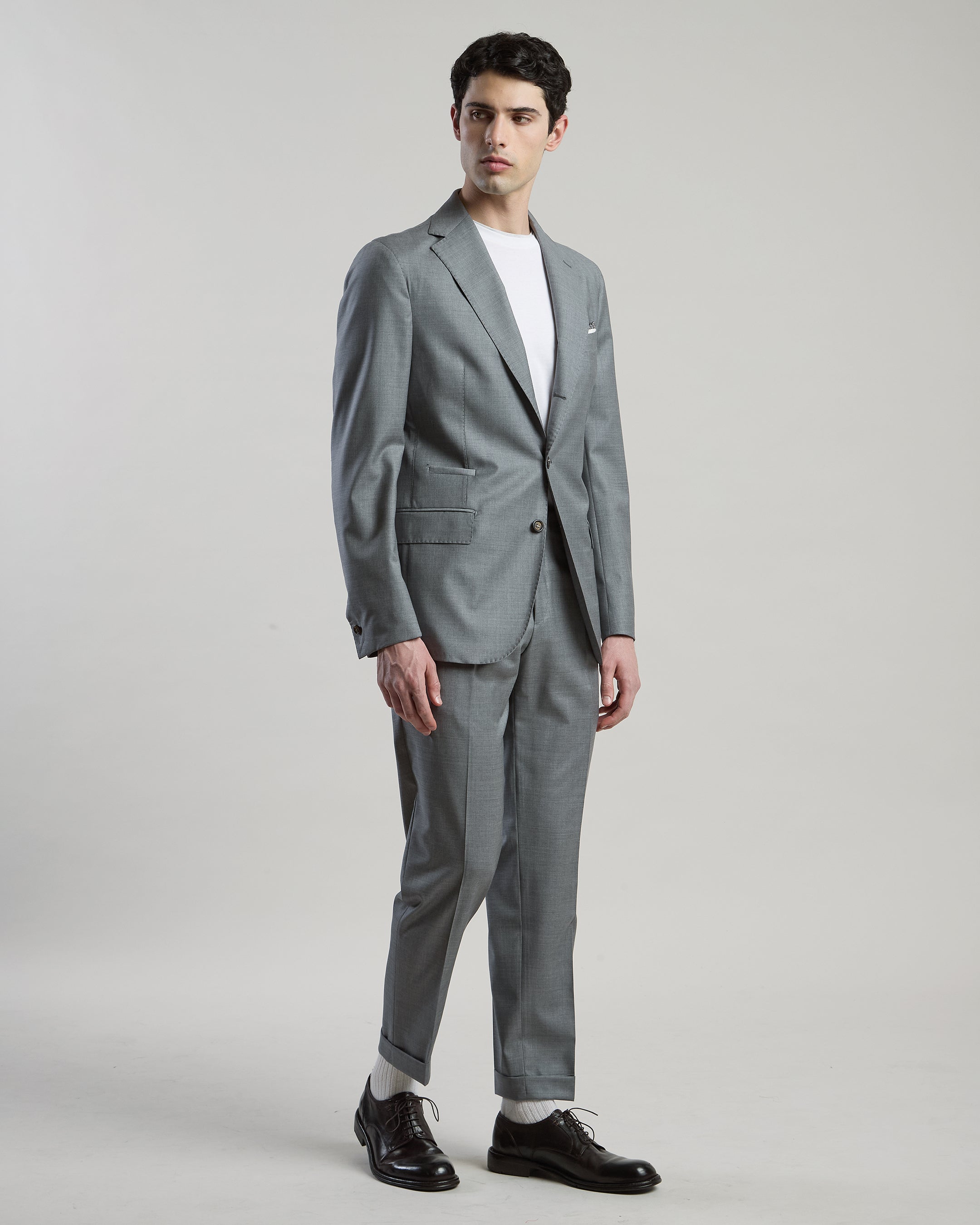 SINGLE-BREASTED WOOL SUIT