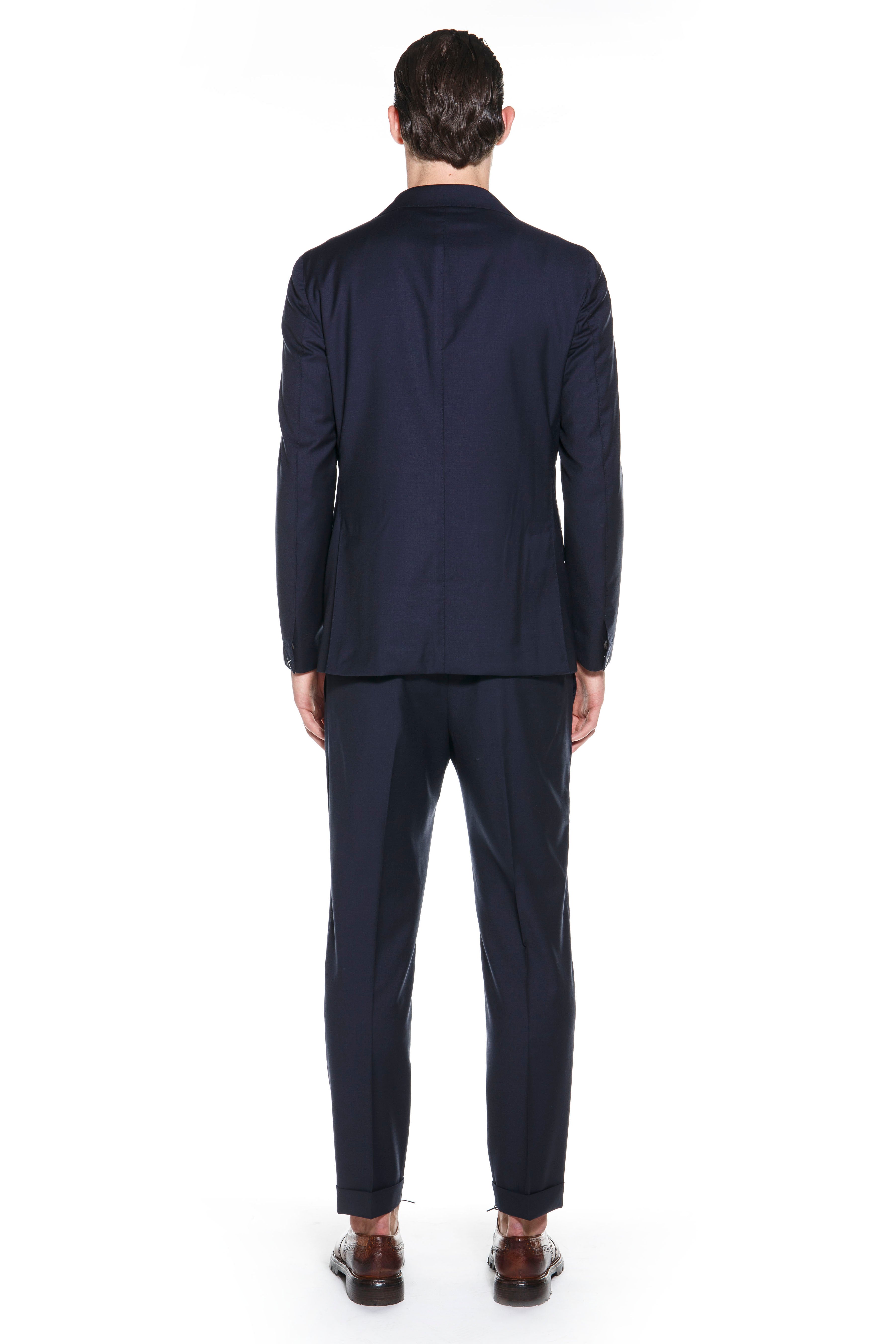 SINGLE-BREASTED WOOL SUIT