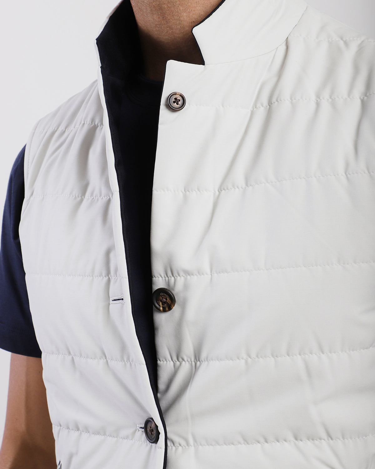 REVERSIBLE CASHMERE AND SILK VEST